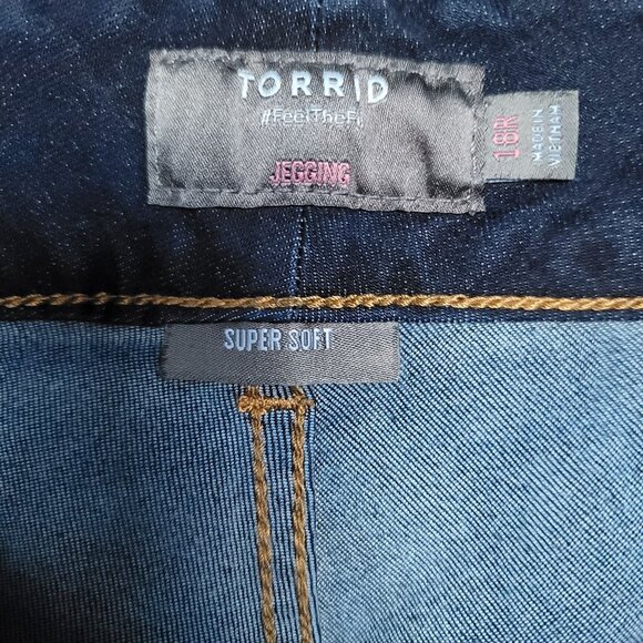 Torrid Super Soft High-Rise Jegging ITEM#14873466. Size 18R - Picture 4 of 7